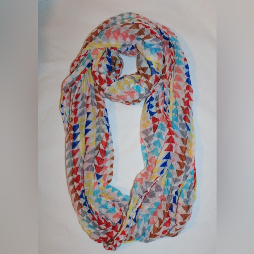 Colorful Geometric Pattern Infinity Scarf